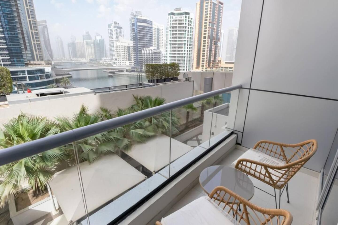 Luxurious 1 Bedroom Apartment In The Dubai Marina! Eksteriør bilde