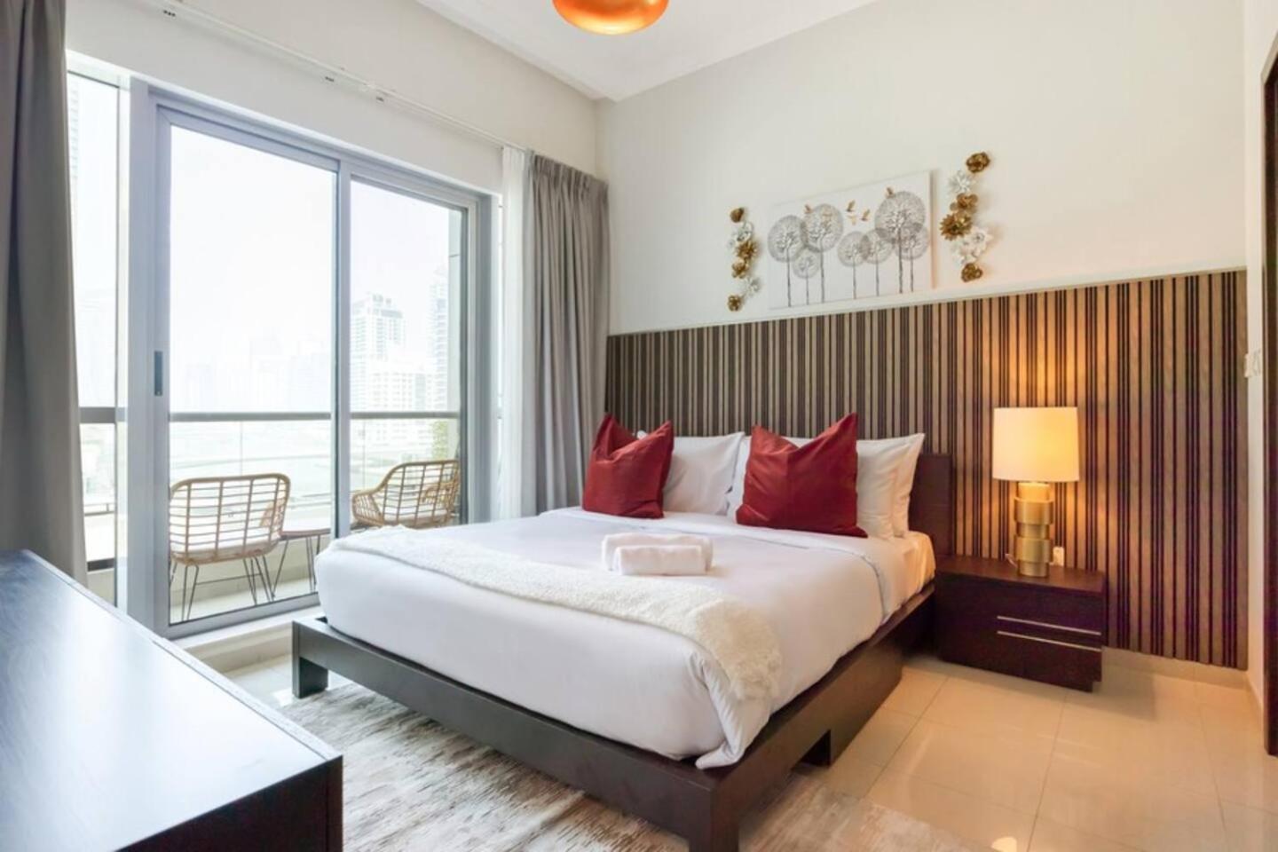 Luxurious 1 Bedroom Apartment In The Dubai Marina! Eksteriør bilde