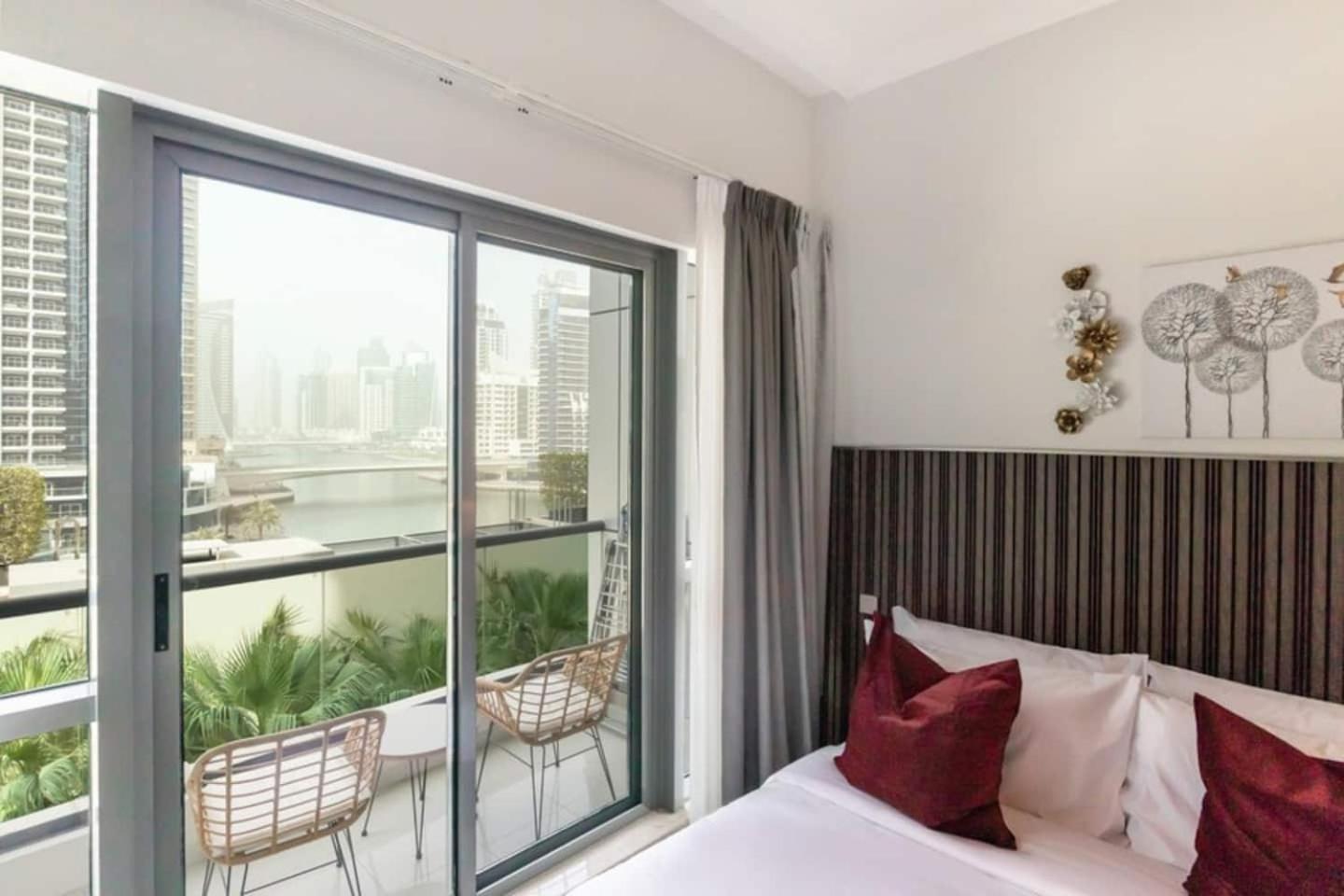 Luxurious 1 Bedroom Apartment In The Dubai Marina! Eksteriør bilde